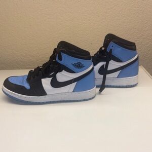 Jordan 1 high UNC Toe